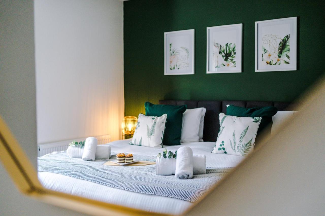 Bright 2-Bed Cottage In Chester By 53 Degrees Property, Ideal For Couples & Small Groups, City Centre - Sleeps 6 Exteriör bild