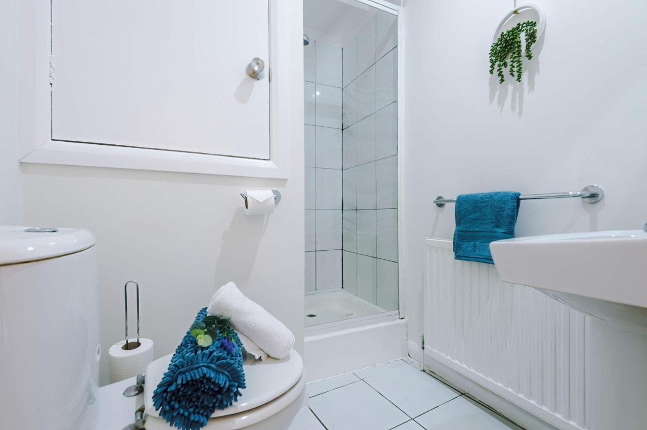 Bright 2-Bed Cottage In Chester By 53 Degrees Property, Ideal For Couples & Small Groups, City Centre - Sleeps 6 Exteriör bild