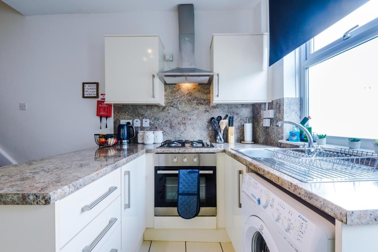 Bright 2-Bed Cottage In Chester By 53 Degrees Property, Ideal For Couples & Small Groups, City Centre - Sleeps 6 Exteriör bild